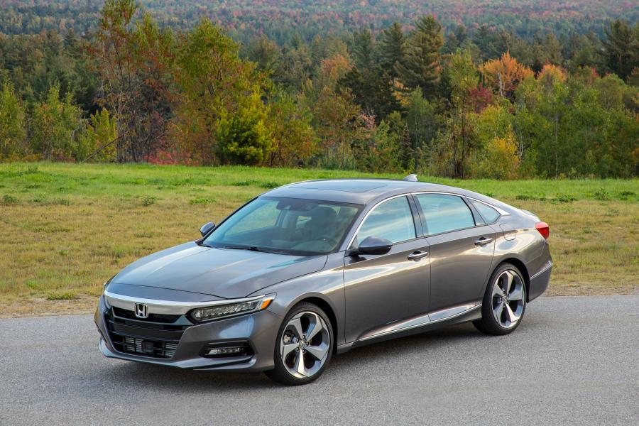  Honda Accord Touring Hybrid 2017 года  (NA) (фото 150 из 170)